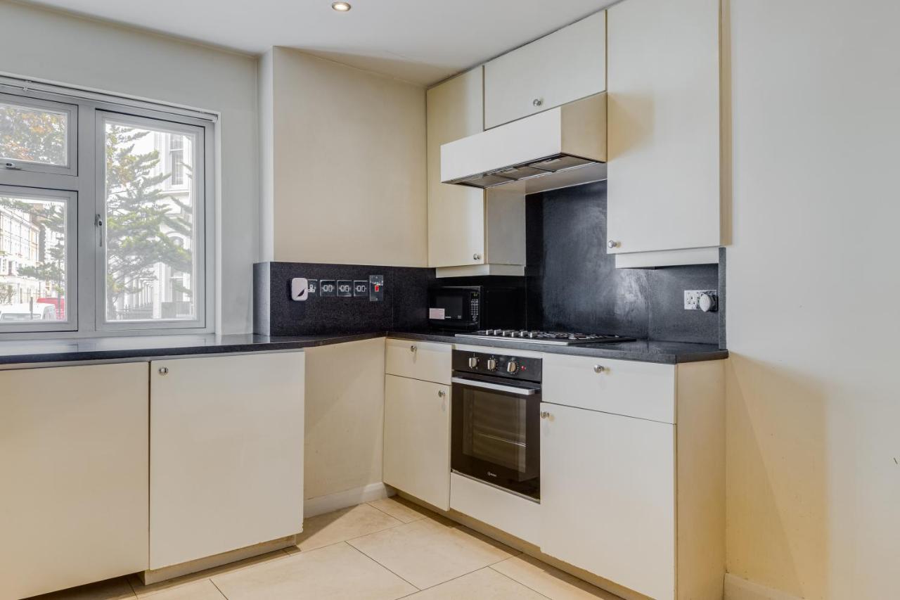 Care Property London- Apartments Екстериор снимка