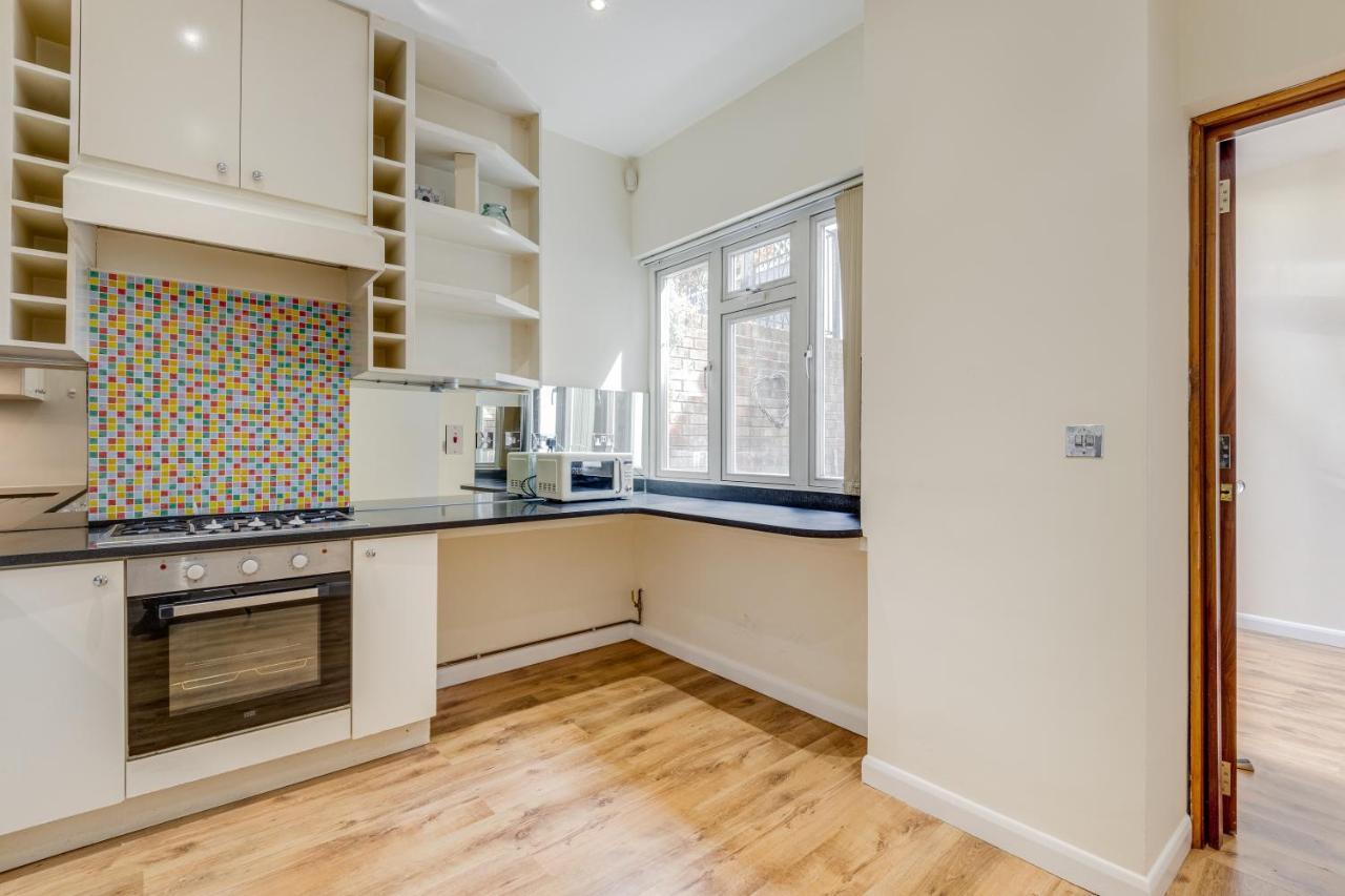 Care Property London- Apartments Екстериор снимка